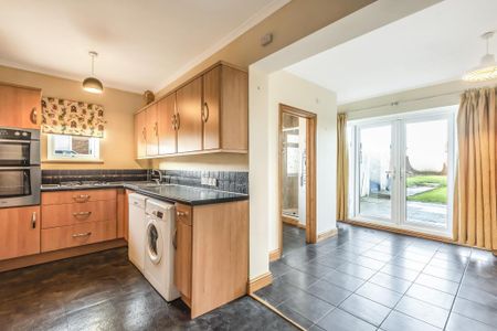 3 bedroom semi-detached house to rent - Photo 3