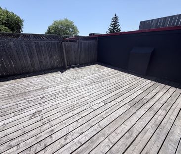 For Lease - 611 Danforth Avenue Unit# Apt 2, Toronto, Ontario - Photo 1