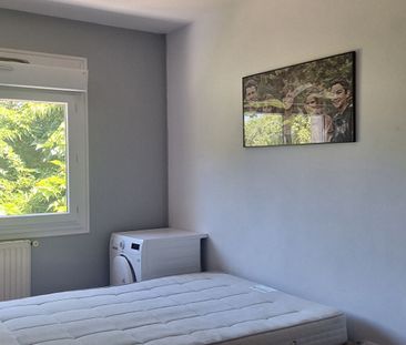 Location Appartement 3 pièces 78m² - Photo 3