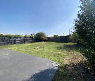 81 Waitara Grove, Norlane - Photo 3