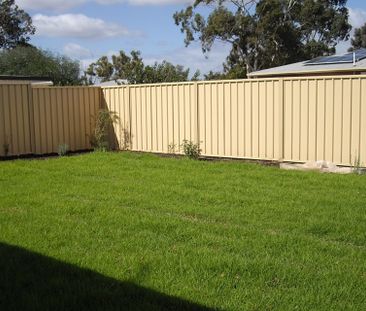 Modern 3 Bedroom Property in Smithfield Plains - Photo 3