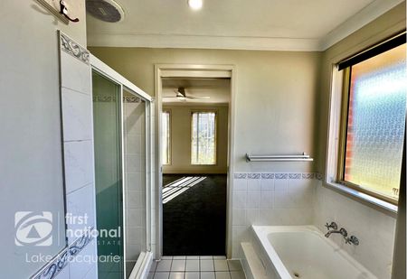 THREE BEDROOM FAMILY HOME - Photo 5