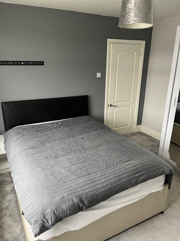 Room in a Shared House, Hillyfield Road, BS13 - Photo 2