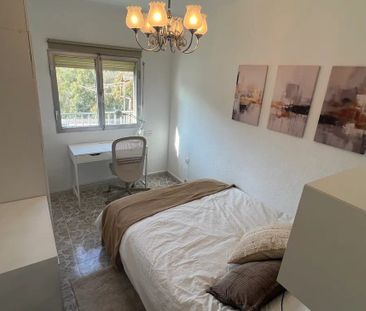 Calle Miraorquídeas, Málaga, Andalusia 29011 - Photo 6