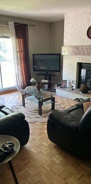 RDC 5½ with Anjou a louer - Photo 1