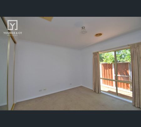 5 Walnut Ct, Shepparton, Vic 3630 - Photo 3