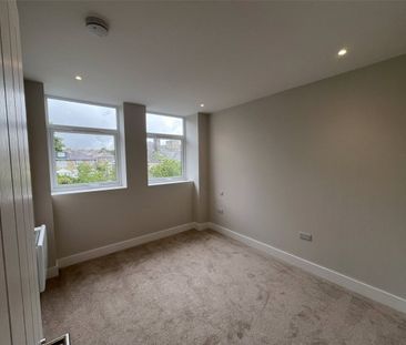 Fellon House, Spring Hall Lane, Halifax, HX1 - Photo 2