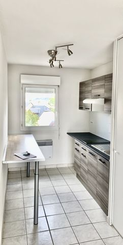 Location Appartement 2 pièces 50m² ONET LE CHATEAU 12850 - Photo 3