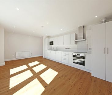 Church Street, EN2, Enfield - Photo 1