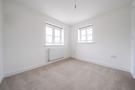 4 bedroom detached house to rent - Photo 5