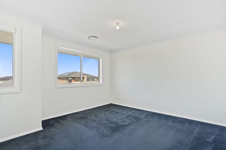 Stunning 4 Bedroom Family Home - Photo 4