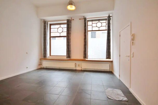 Gunstig gelegen gelijkvloers duplex appartement nabij de Grote Markt - Photo 1