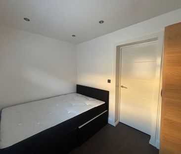 1 Bed Flat, High Road, NW10 - Photo 1