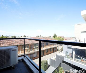 Classic 2Br Apartment in West Footscray! - Photo 6
