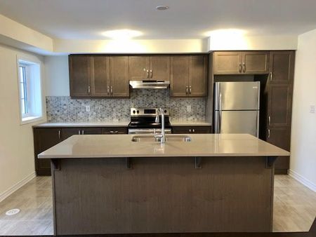 For Lease - 25 Mcgrath Avenue, Richmond Hill, Ontario - Photo 3