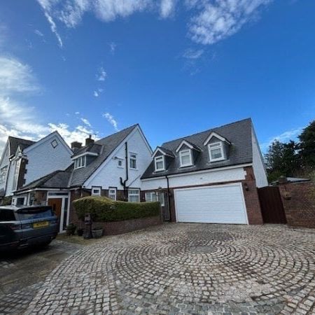 Barnston Road, Heswall - Photo 1