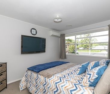 A tidy three-bedroom family home, open plan kitchen/dining into liv... - Photo 2