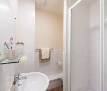 Bronze Studio - Photo 4