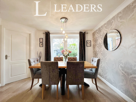 3 bedroom detached house to rent - Photo 2