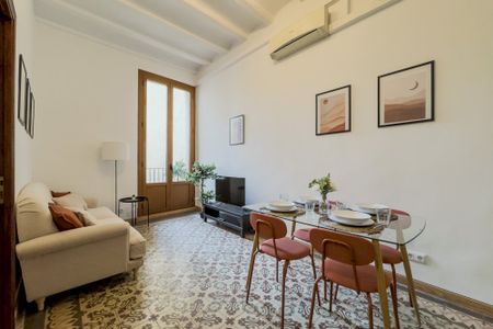 Large double room in Avinyó street - Photo 2