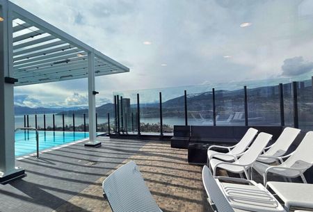 Blissful Views at Bertram – 12th Floor! - Photo 2