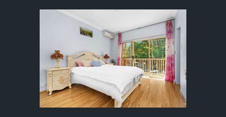 Oversized Spilt Level Townhouse - Photo 2