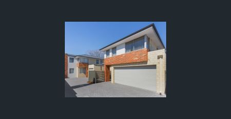 Modern Rivervale Townhouse - Photo 4