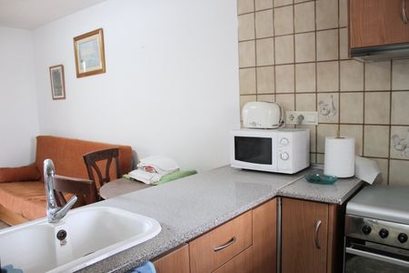 Apartment, swimming pool, parking, glazed terrace, close to all amenities. - Photo 3