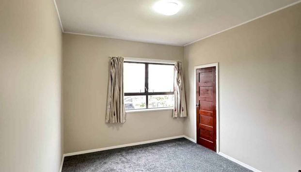 For Rent: 3-Bedroom Home in Avondale - Photo 1