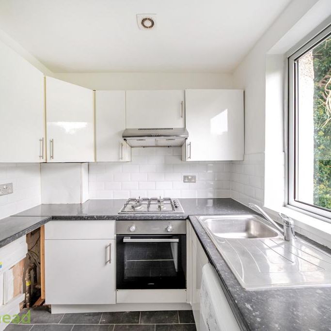 2 bedroom end of terrace house to rent - Photo 1