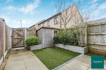 Eve Drive, Harlow, Essex, CM18 - Photo 2