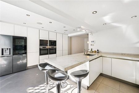 5 bedroom terraced house to rent - Photo 4
