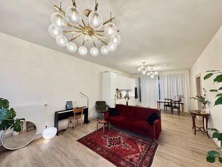 Sfeervol 1-slaapkamerappartement met groot terras - Photo 2