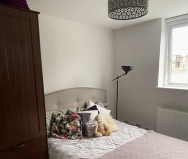 2 Bed Flat, Gap Road, SW19 - Photo 1