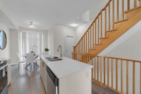 For Lease - 792 Kootenay Path, Oshawa, Ontario - Photo 4