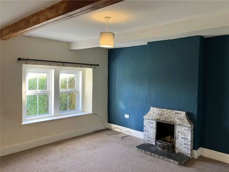 Four bedroom detached cottage in a rural location with views over the surrounding countryside. - Photo 2