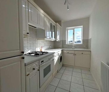 Simmons Place, Staines-upon-thames, Surrey, TW18 - Photo 1