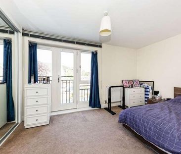 Austin Way, Bracknell, RG12 - Photo 3