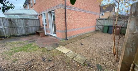 The Gardens, Middleton, Leeds, LS10 4UG - Photo 3