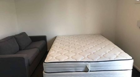 Rent reduced! First weeks rent free! - Photo 4