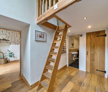 4 bedroom semi-detached house to rent - Photo 3