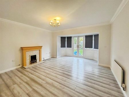 4 bedroom detached house to rent - Photo 4