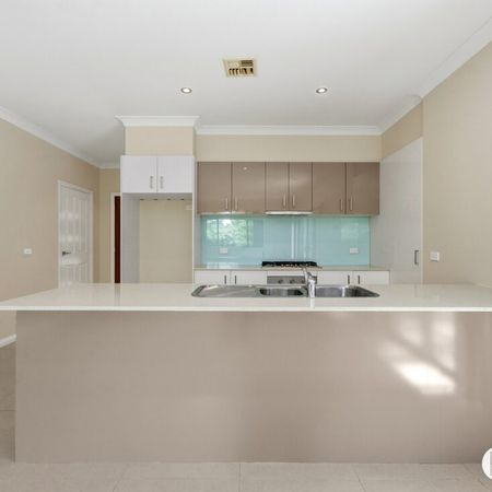 Stylish Living in a Prime Location - Photo 4