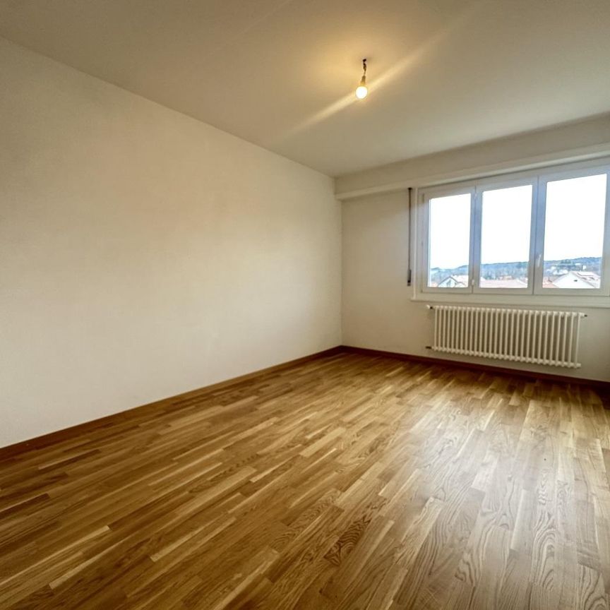 Appartement rénové de 3.5 pièces au 3ème étage à Gimel - Photo 1
