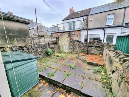 2 bedroom terraced house to rent - Photo 2