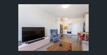 Perfect 1-Bedroom Apartment -- Long-Term Rental Near Beach & Transport - Photo 3