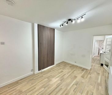 3 bedroom maisonette to rent - Photo 3