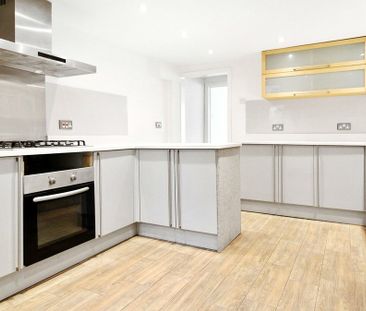 4 bedroom property to rent - Photo 4