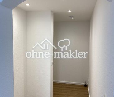 Stilvolle 2-Zimmer-Wohnung / Penthouse mit 33 m² Dachterrasse, Logg... - Photo 2