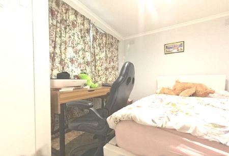 Family Home in a Convenient Location - Photo 4